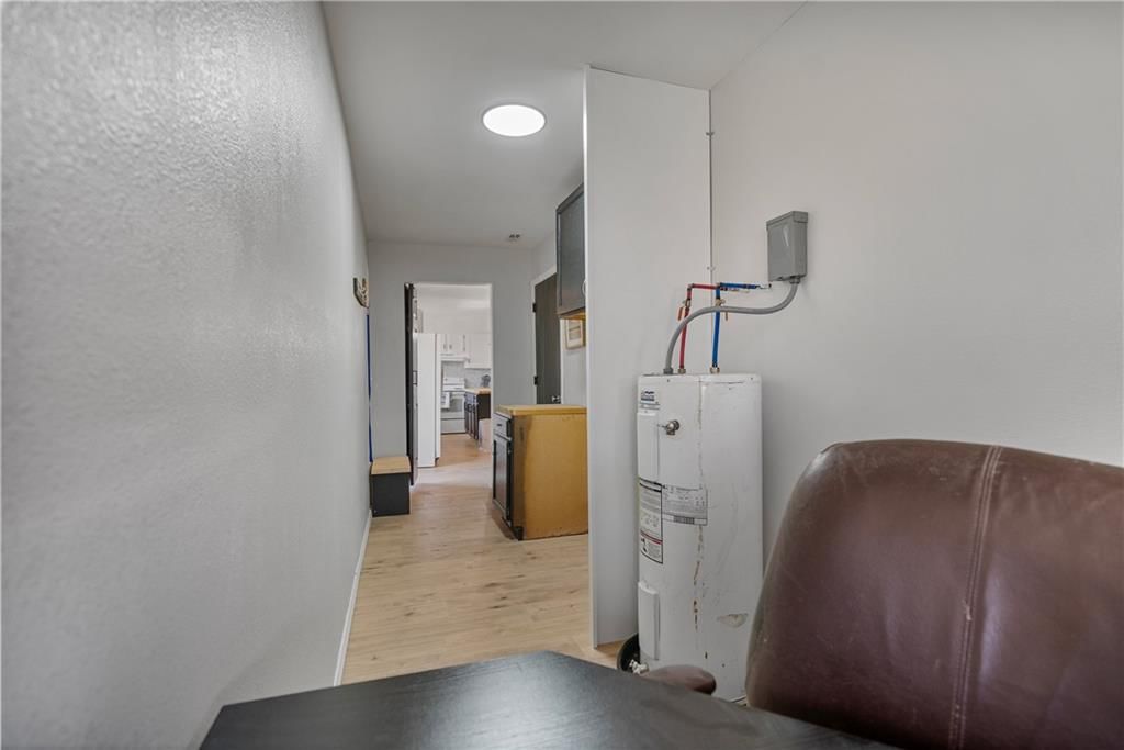 401 N Edgewood Drive — photo 29