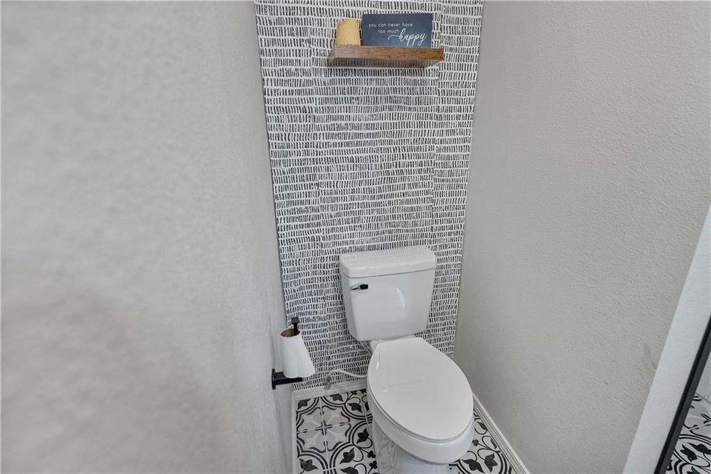 401 N Edgewood Drive — photo 47