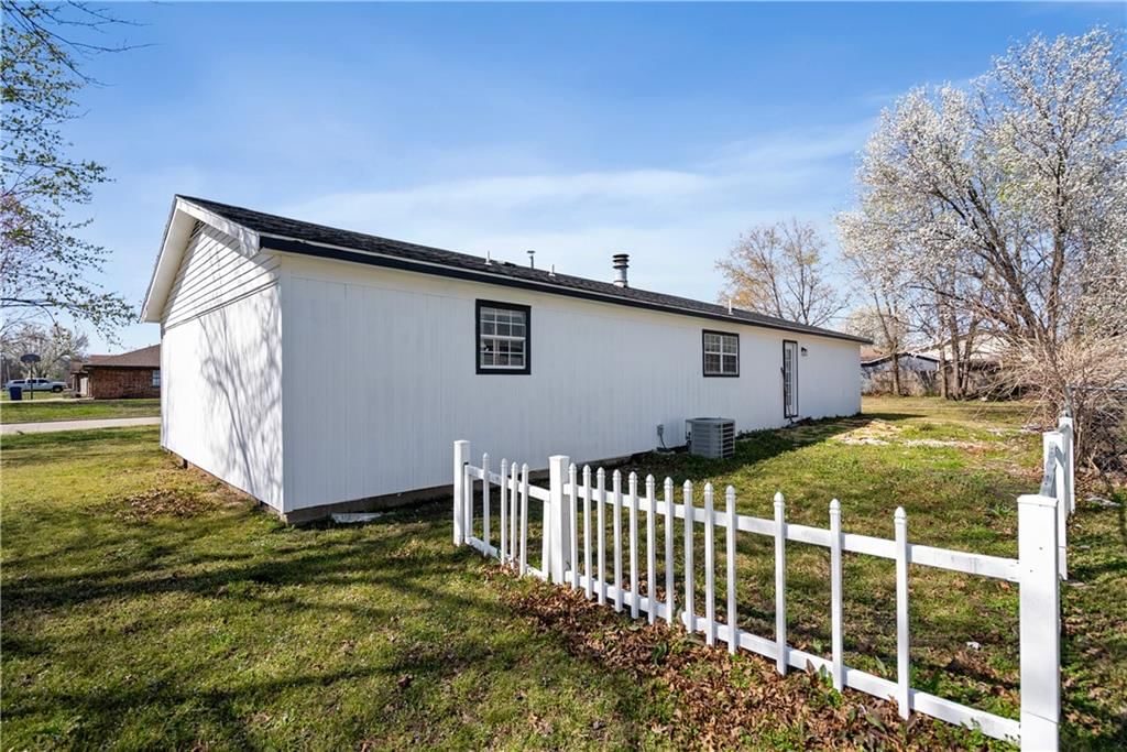 401 N Edgewood Drive — photo 53