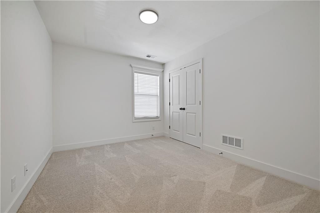 3336 Tracy Avenue — photo 18