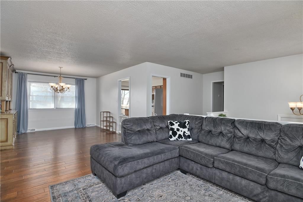 509 W South Street — photo 8
