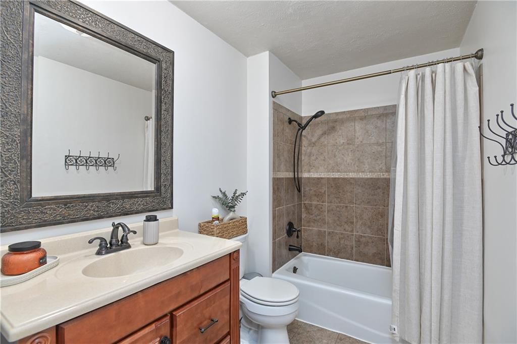 509 W South Street — photo 17