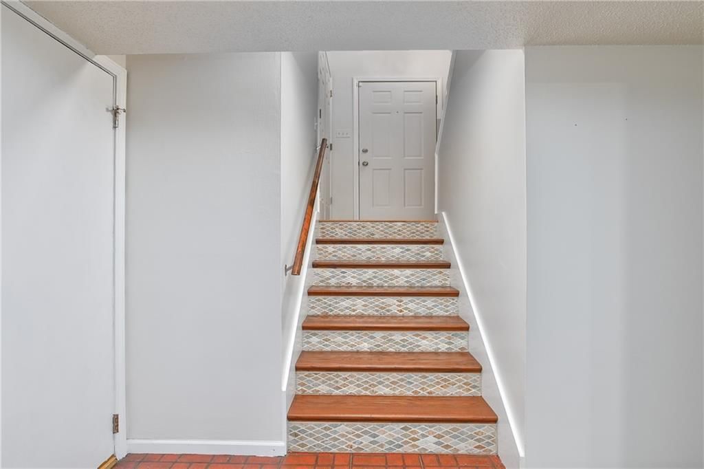 509 W South Street — photo 22
