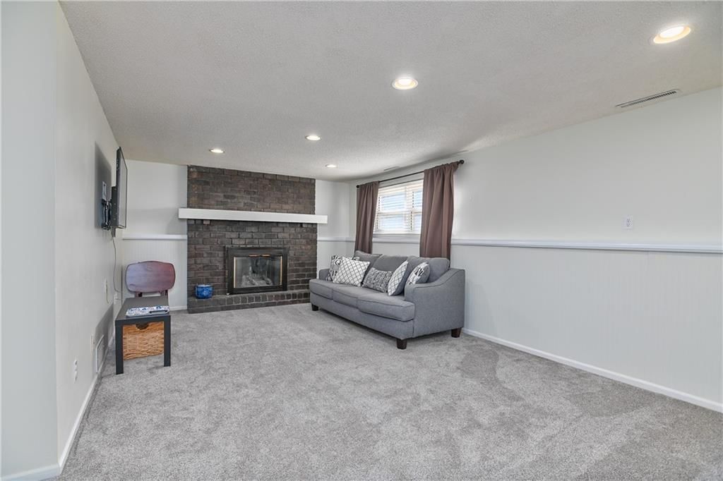 509 W South Street — photo 23