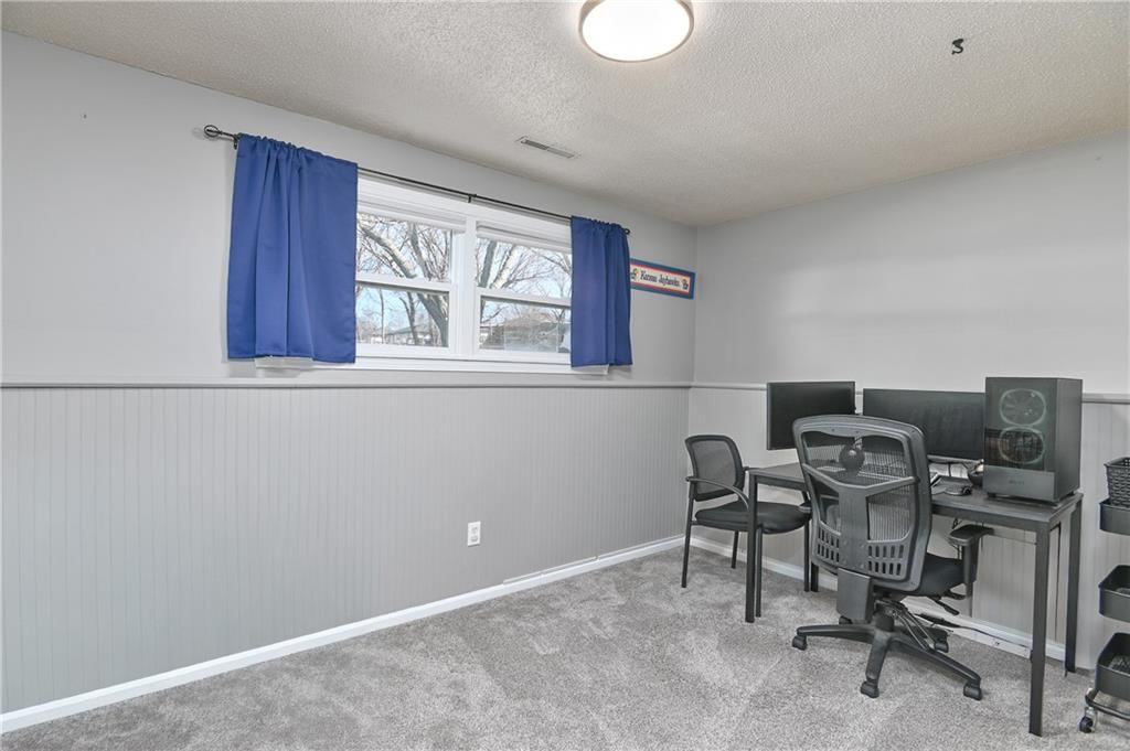 509 W South Street — photo 35