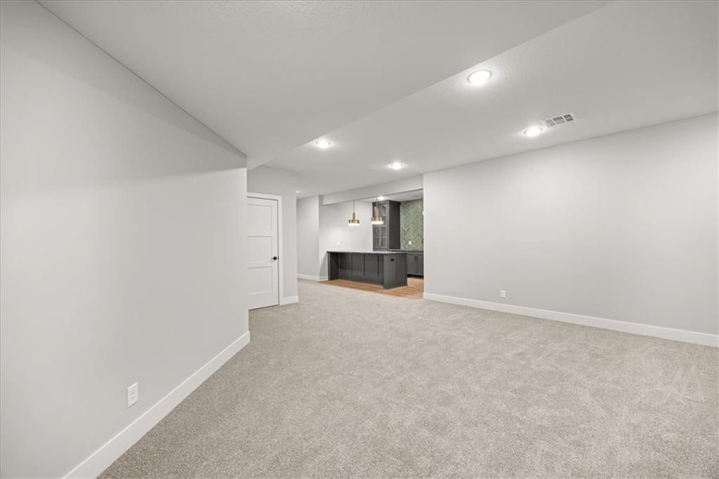 17183 S Laurelwood Street — photo 41