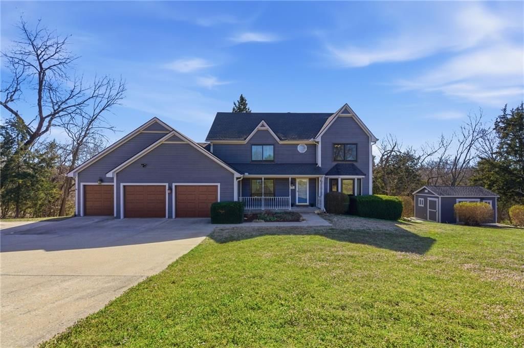 8960 Craig Drive — photo 2