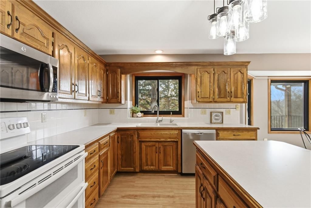 8960 Craig Drive — photo 6