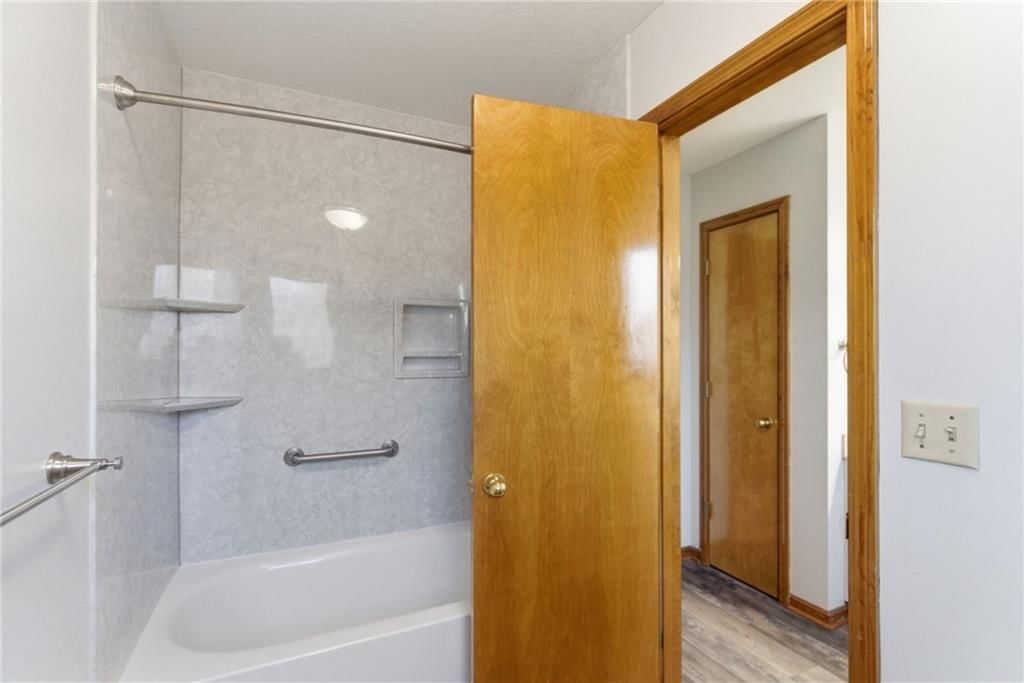 8960 Craig Drive — photo 29