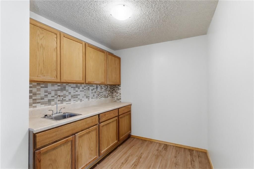 8960 Craig Drive — photo 32