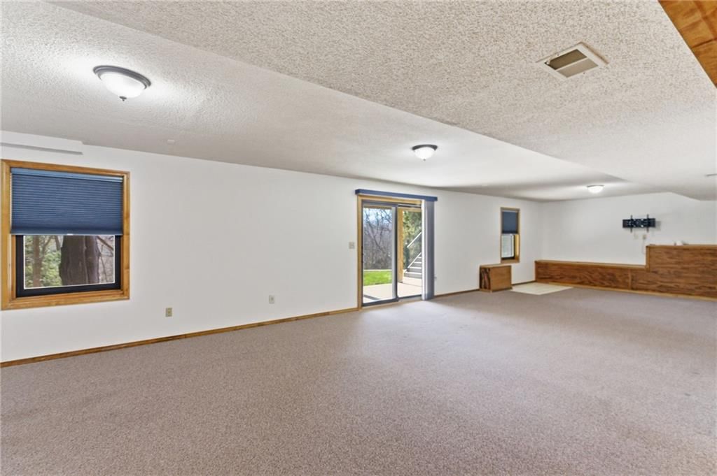 8960 Craig Drive — photo 34