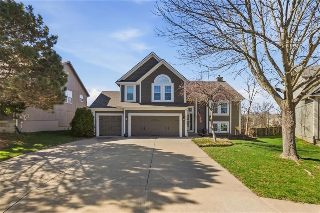 Photo 9 of 77 - 13653 W 129th Street, Olathe, KS 66062