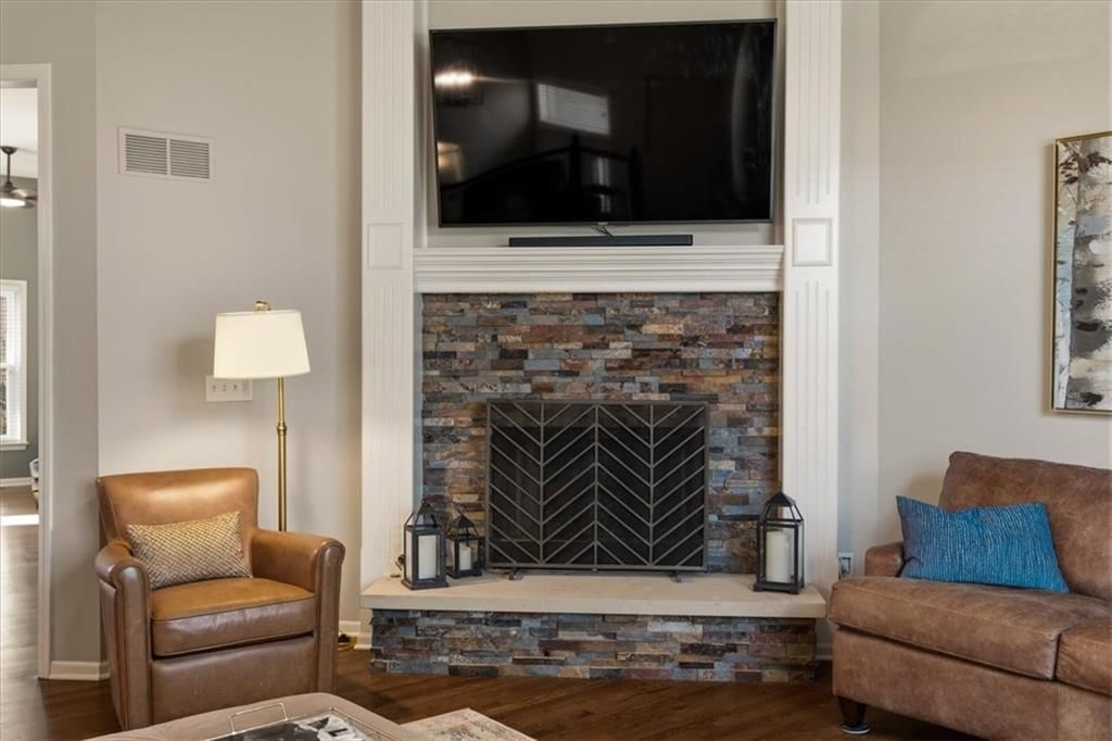Photo 14 of 77 - 13653 W 129th Street, Olathe, KS 66062