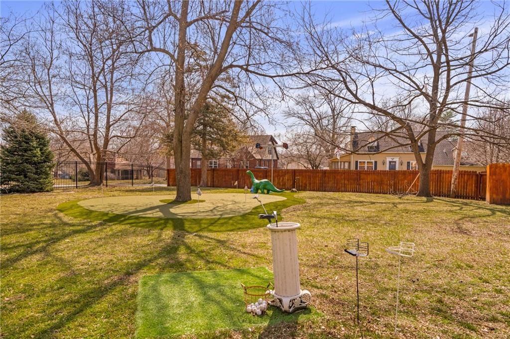 1 Hawthorne Place — photo 58