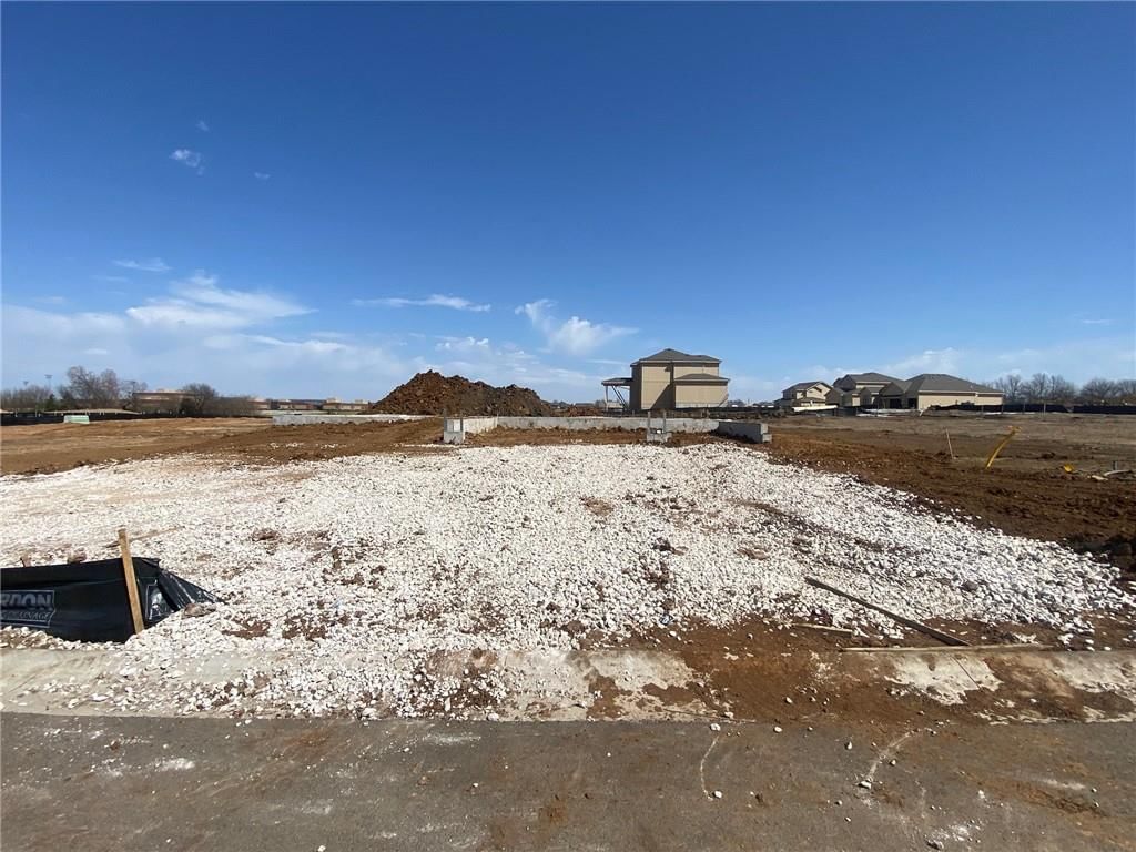 19317 Skyview Lane — photo 2