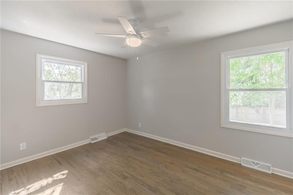 619 E 109th Street — photo 17