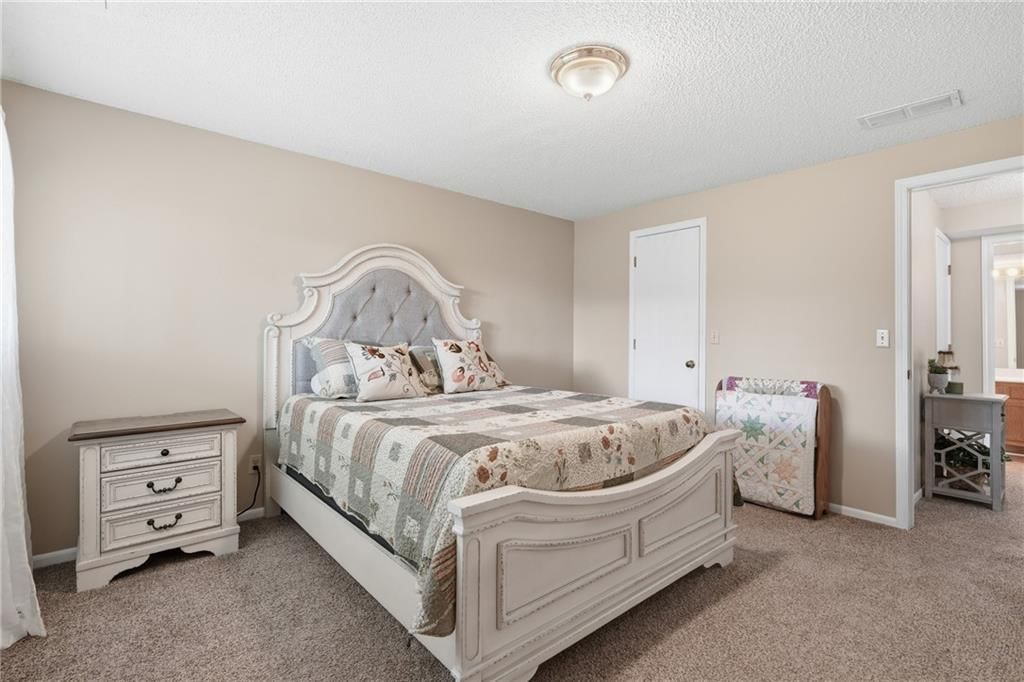 7001 N Askew Avenue — photo 9
