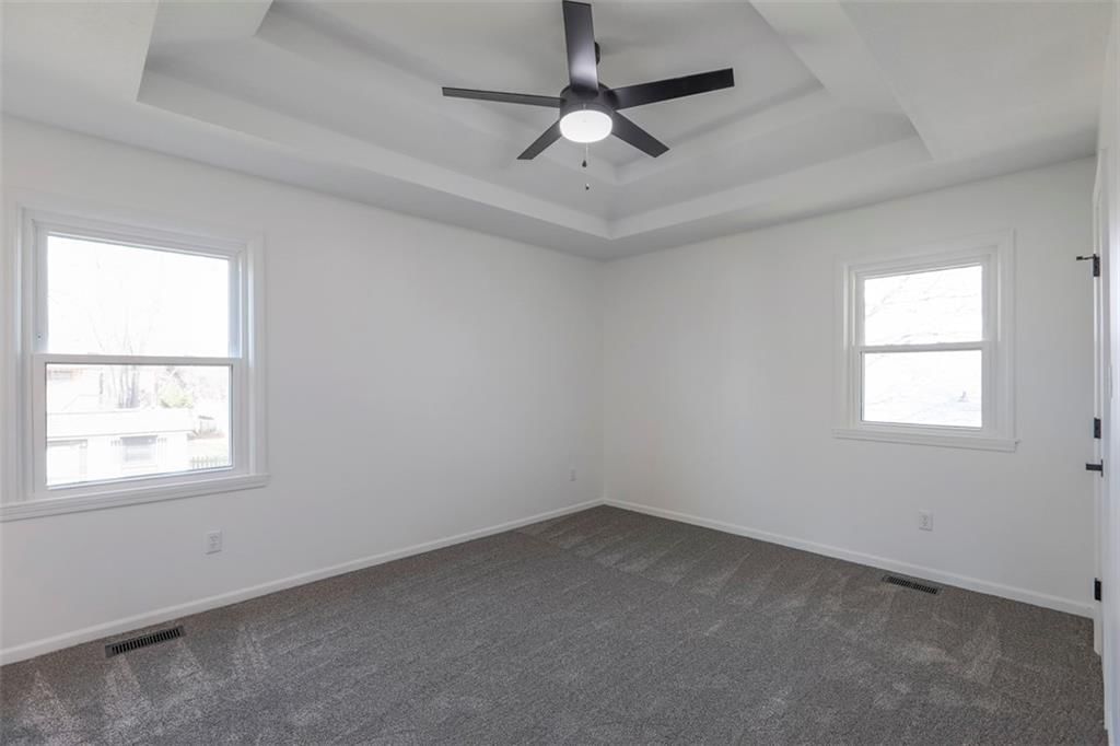 412 NE Crescent Street NE — photo 18