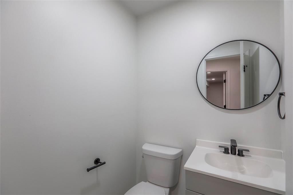 412 NE Crescent Street NE — photo 30