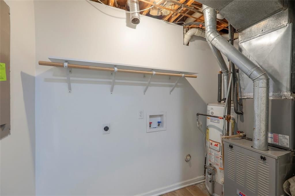 412 NE Crescent Street NE — photo 31