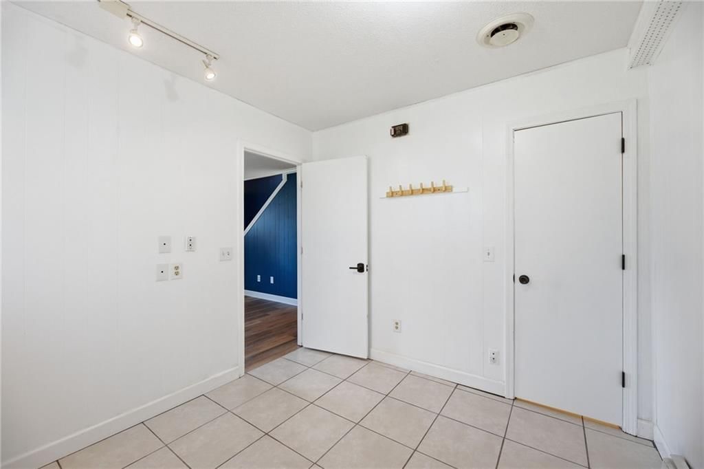 204 Topeka Avenue — photo 25
