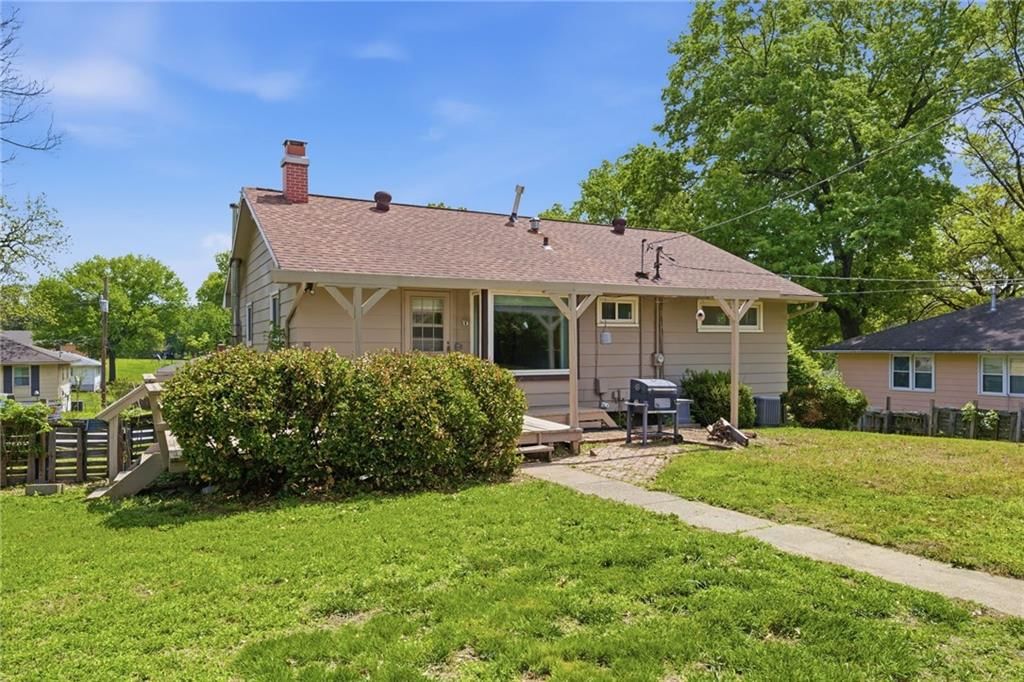 204 Topeka Avenue — photo 31