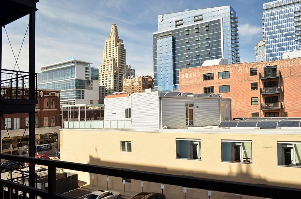 1535 Walnut Street — photo 3