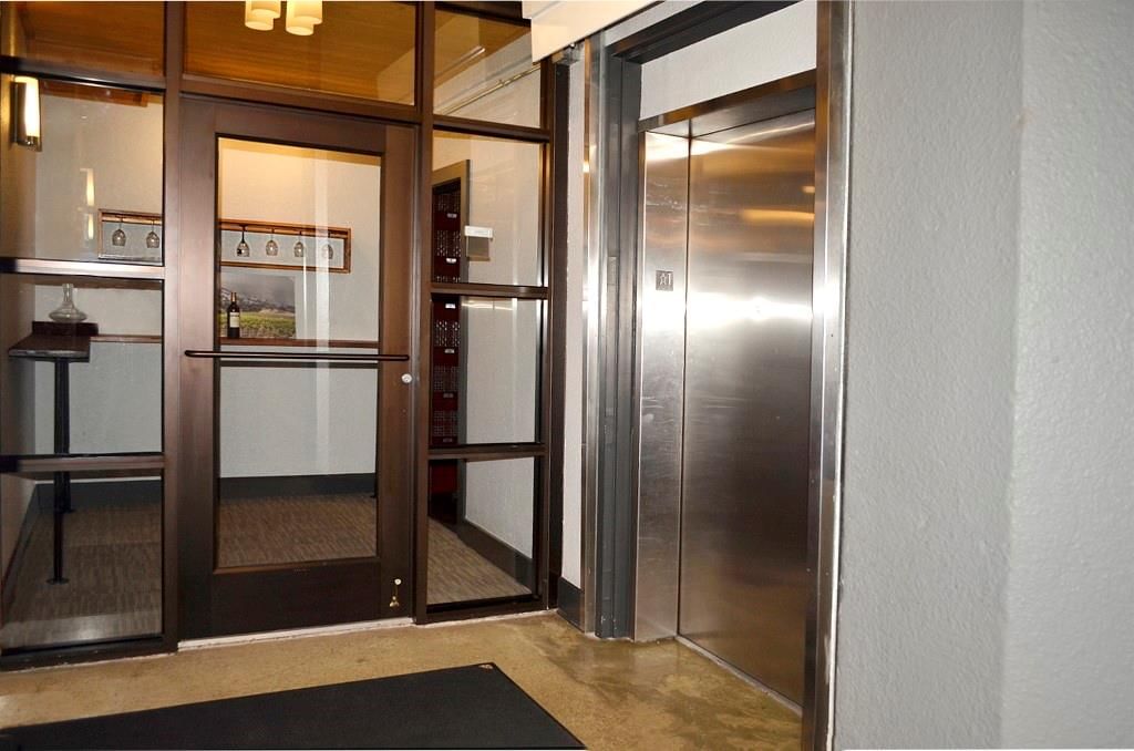 1535 Walnut Street — photo 12