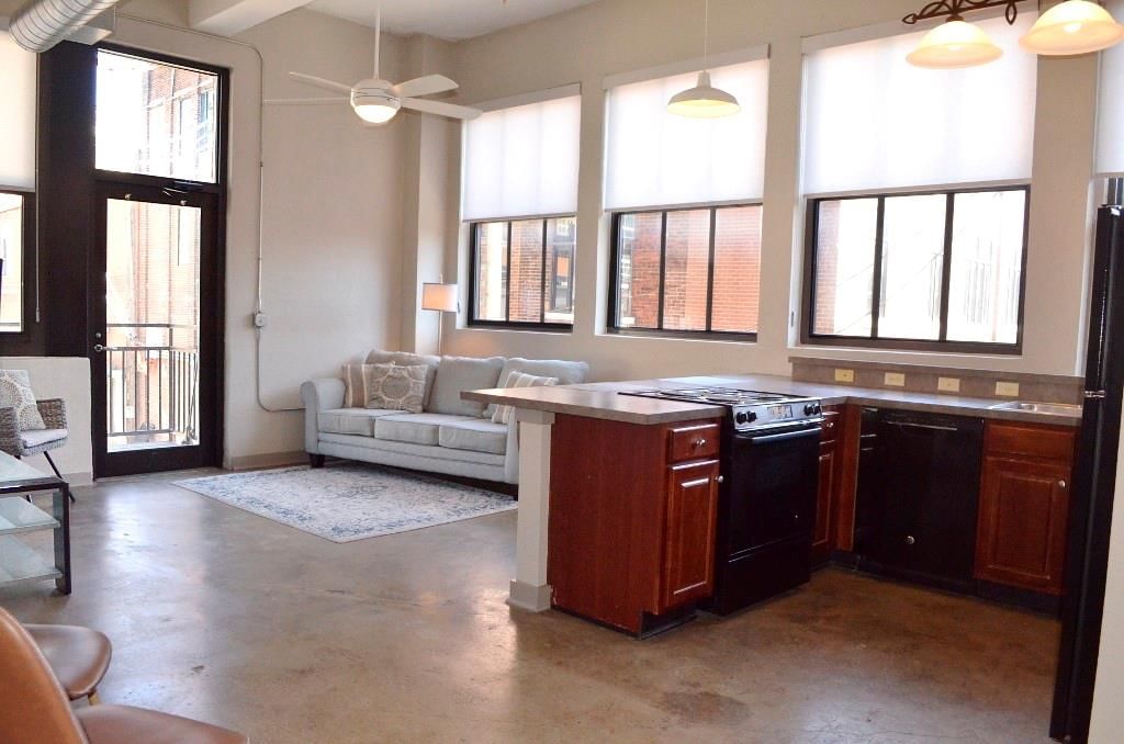 1535 Walnut Street — photo 17