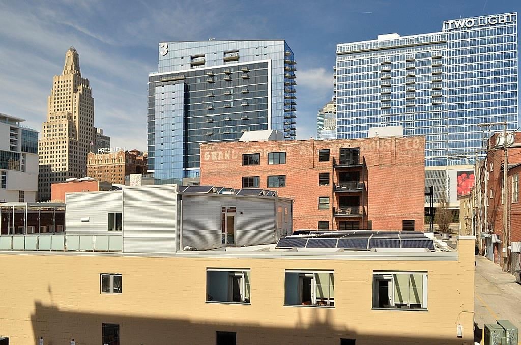 1535 Walnut Street — photo 29