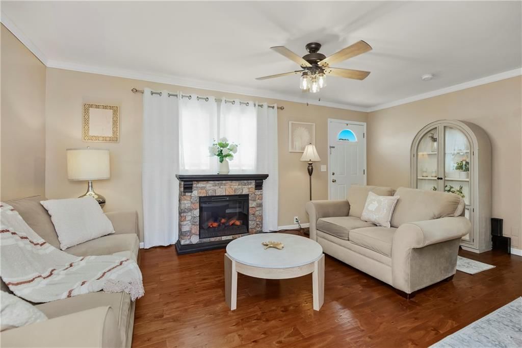 215 E Mary Street — photo 3