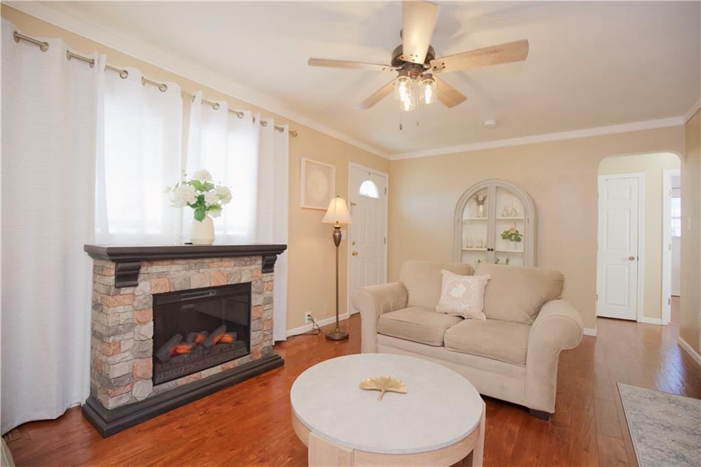 215 E Mary Street — photo 4