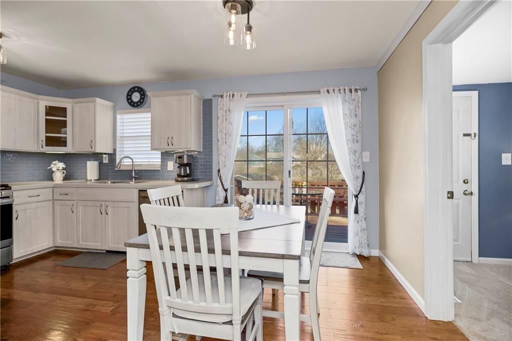 215 E Mary Street — photo 11