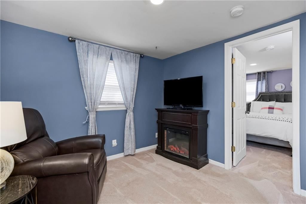 215 E Mary Street — photo 15