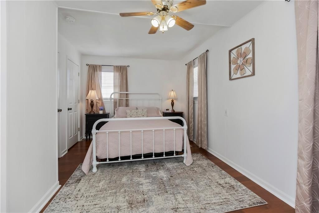 215 E Mary Street — photo 18