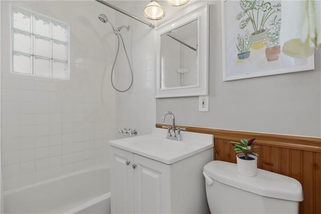 215 E Mary Street — photo 21