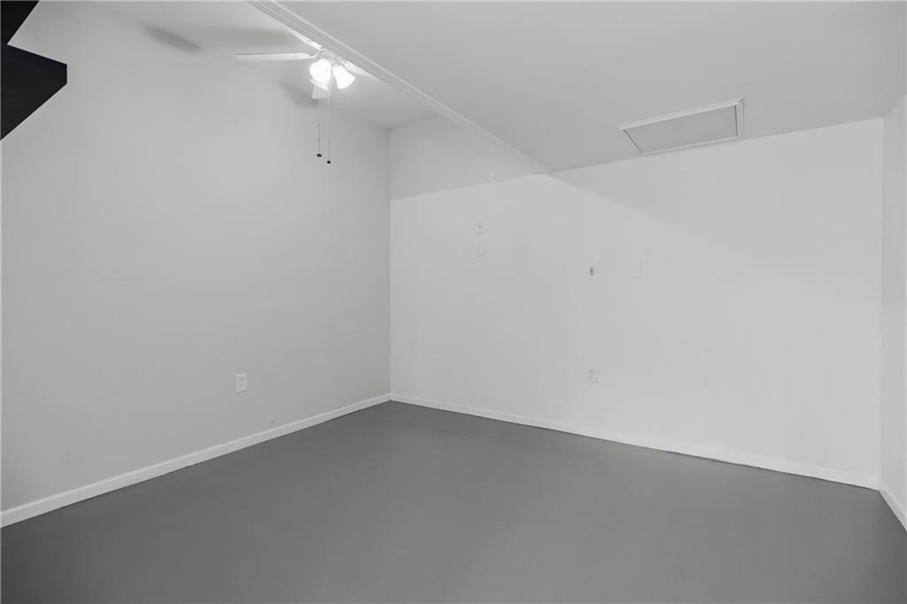 215 E Mary Street — photo 29