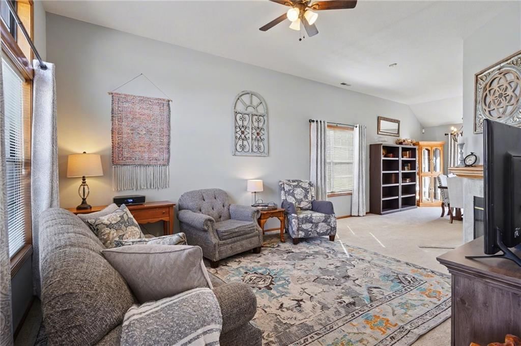 2235 Vail Way — photo 4