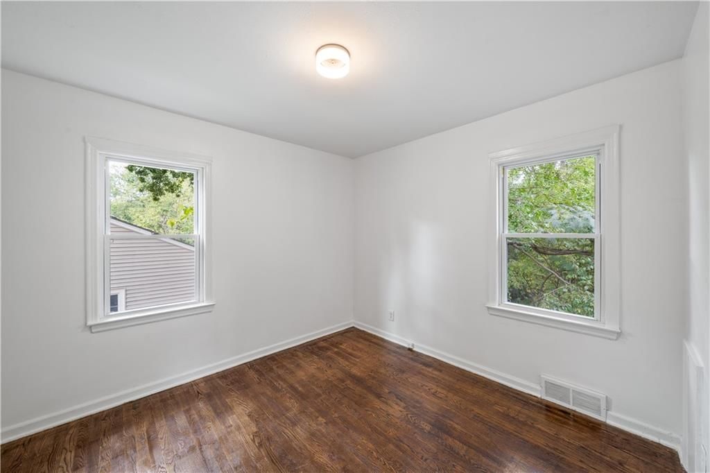 6308 W 81st Street — photo 3