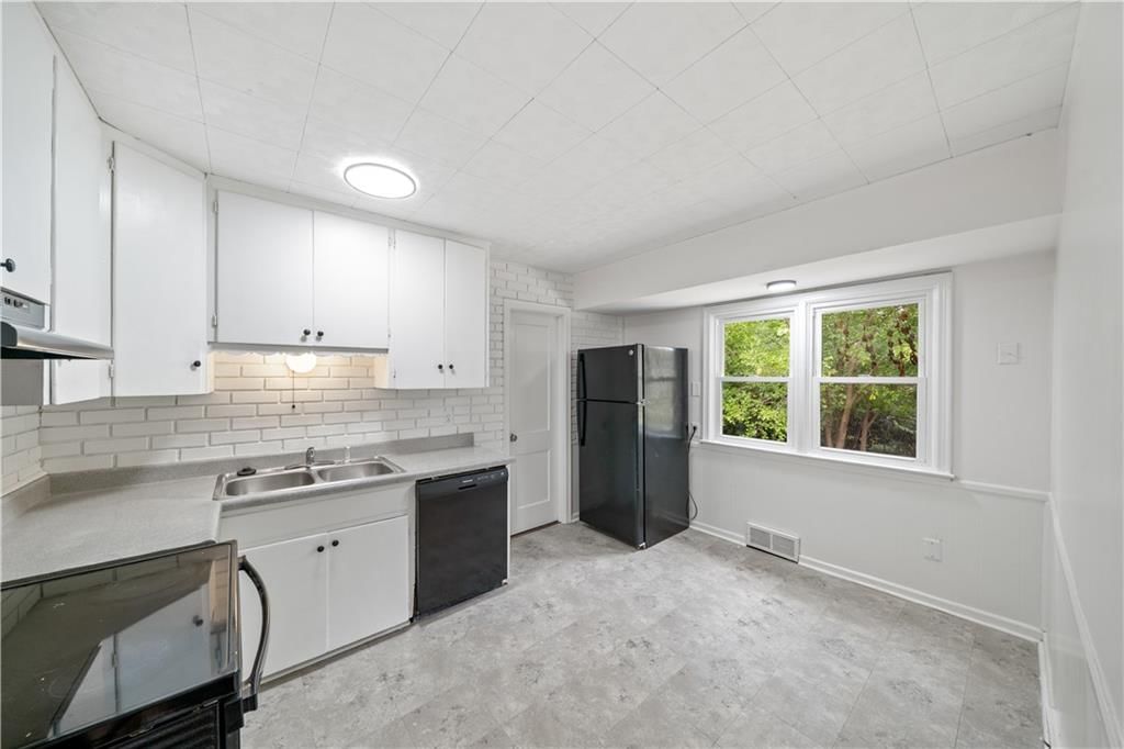 6308 W 81st Street — photo 8
