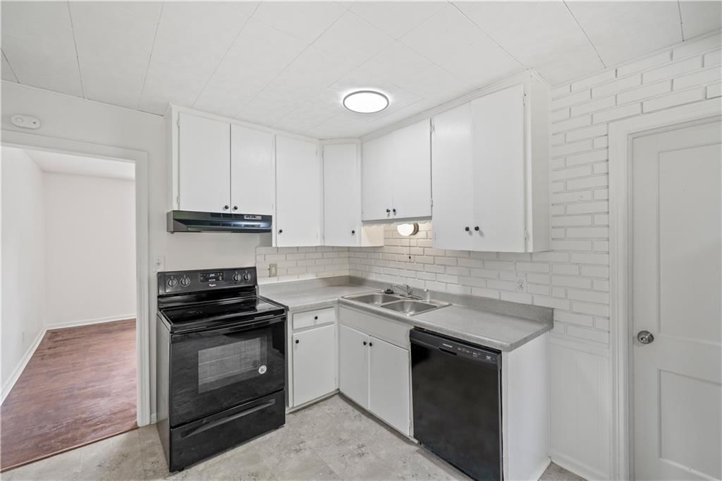 6308 W 81st Street — photo 9