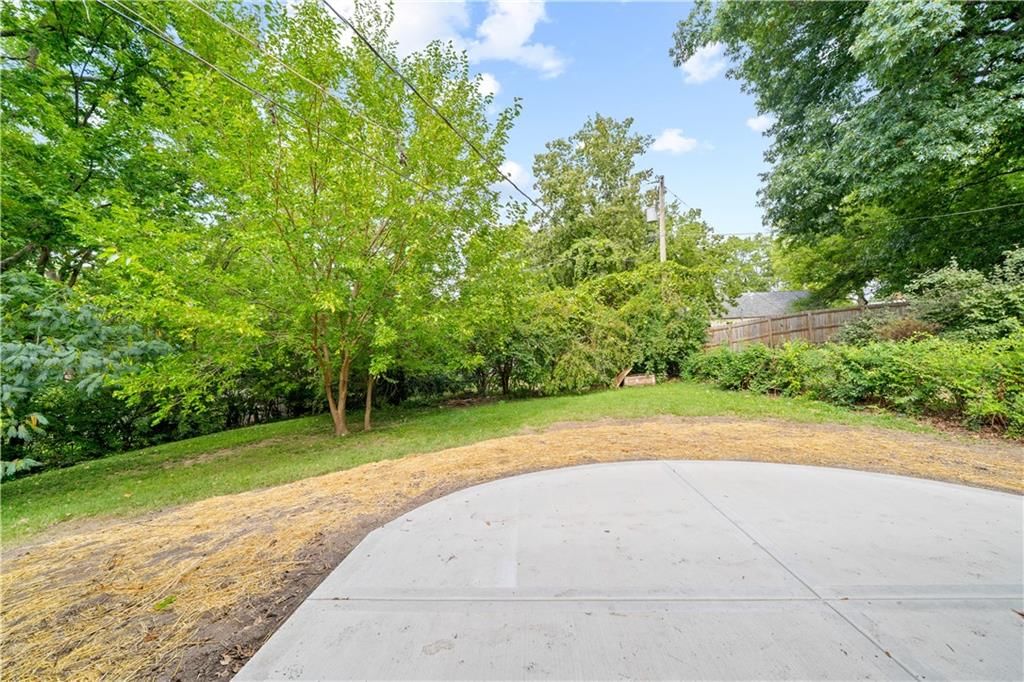 6308 W 81st Street — photo 12