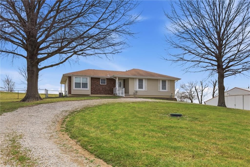3111 S Fields Road — photo 4