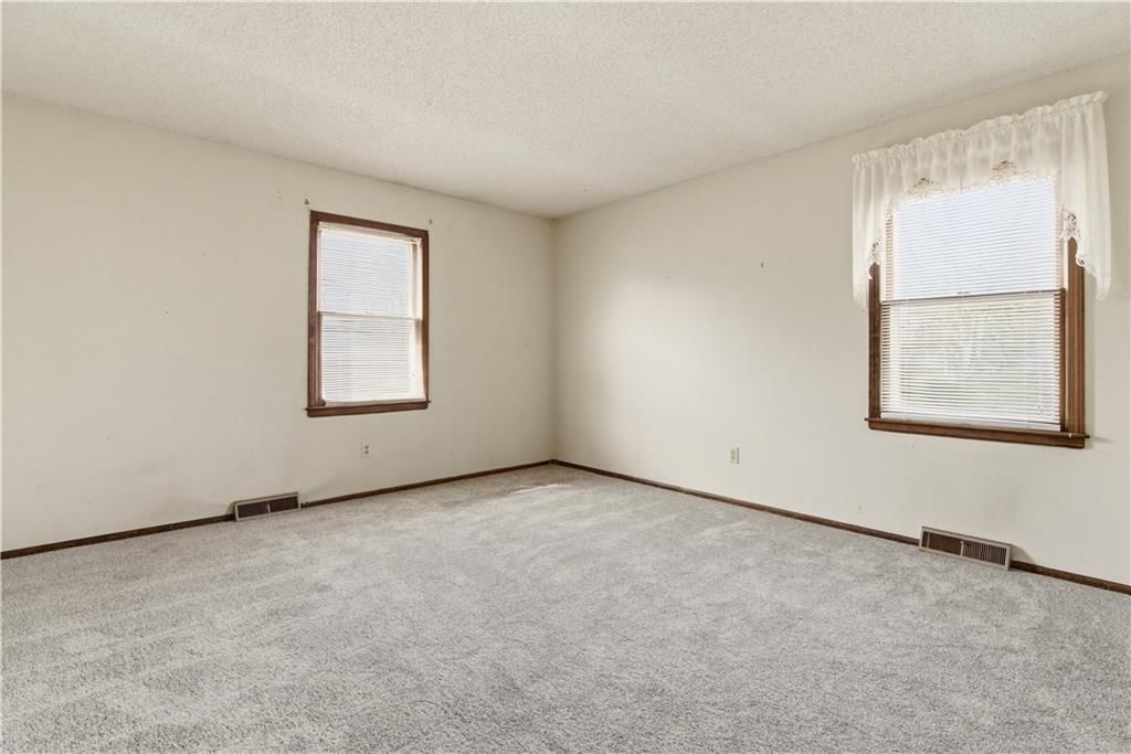 11618 Manchester Avenue — photo 9