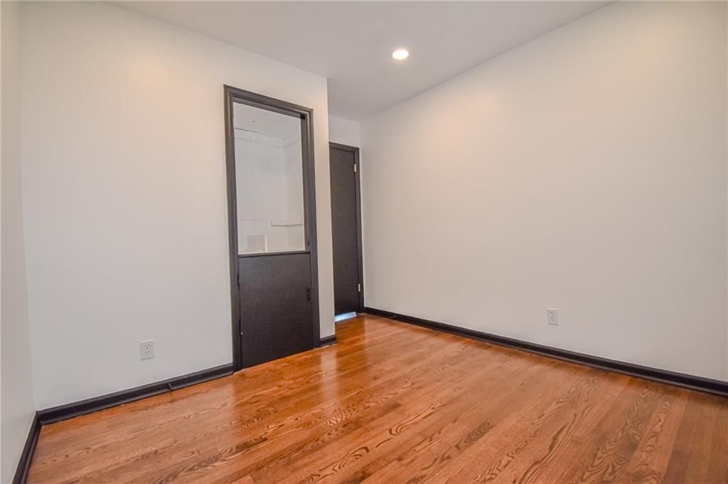 4326 Laurel Avenue — photo 8