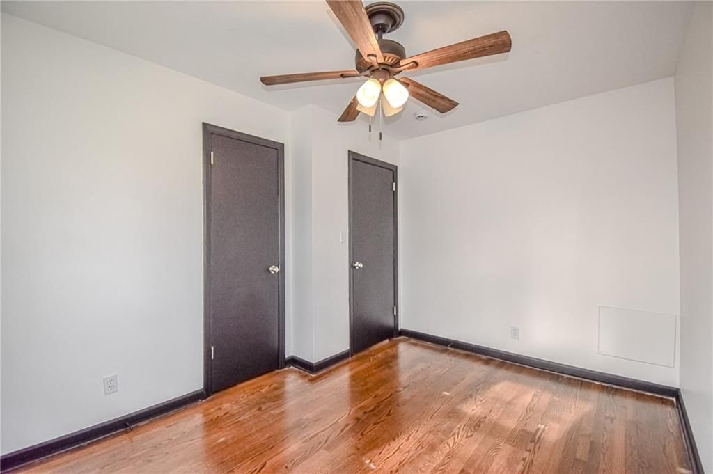 4326 Laurel Avenue — photo 9