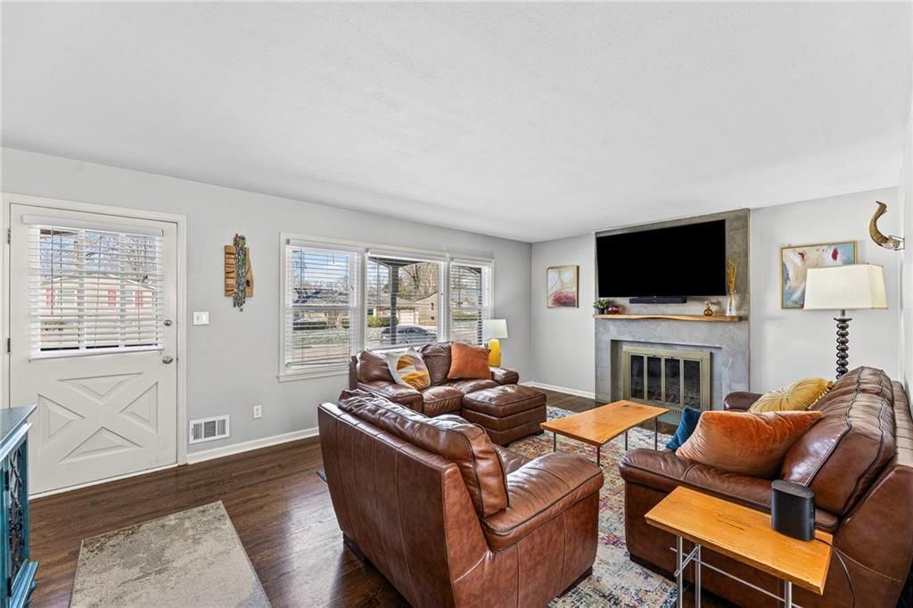 7301 Robinson Street — photo 4