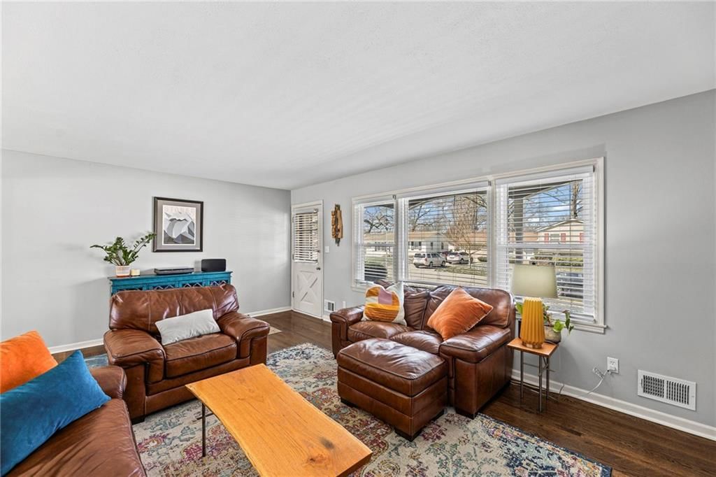 7301 Robinson Street — photo 5