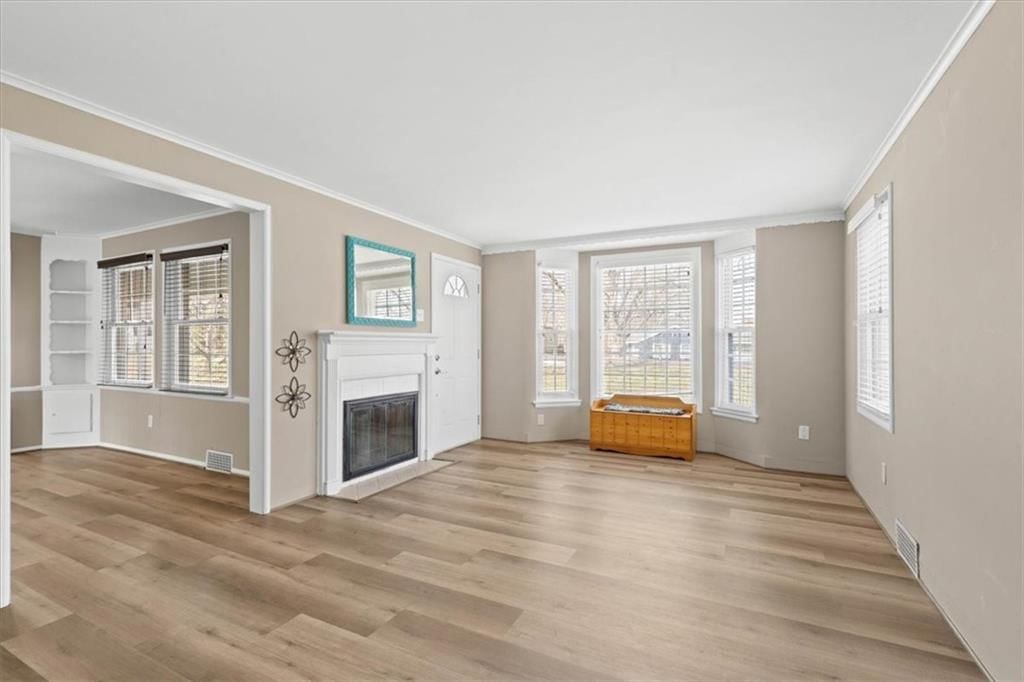 6517 W 77th Terrace — photo 5