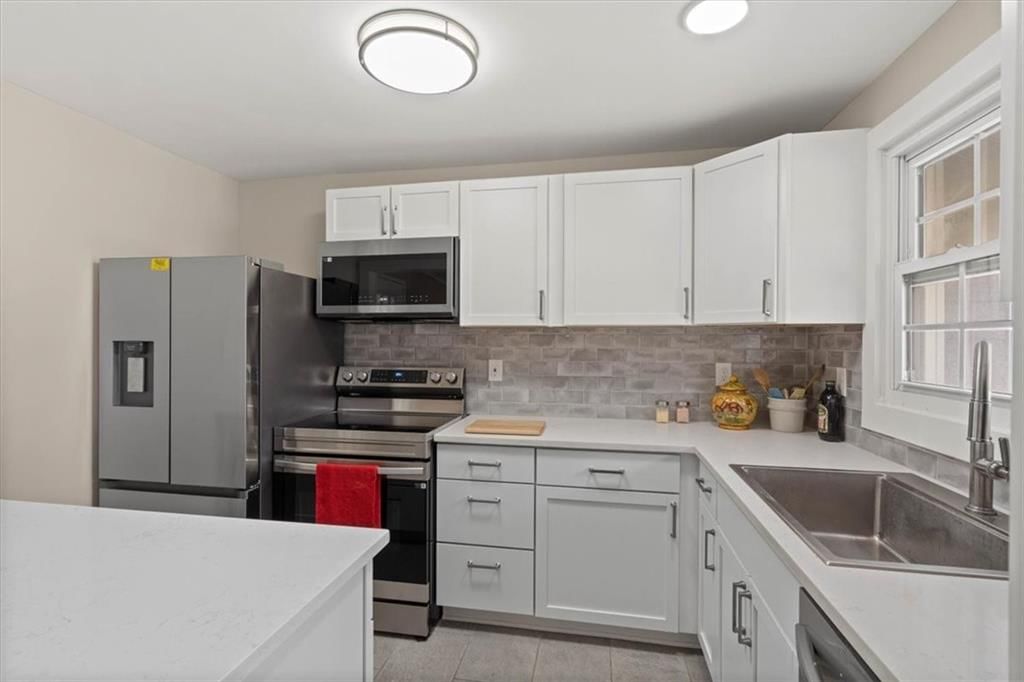 6517 W 77th Terrace — photo 9
